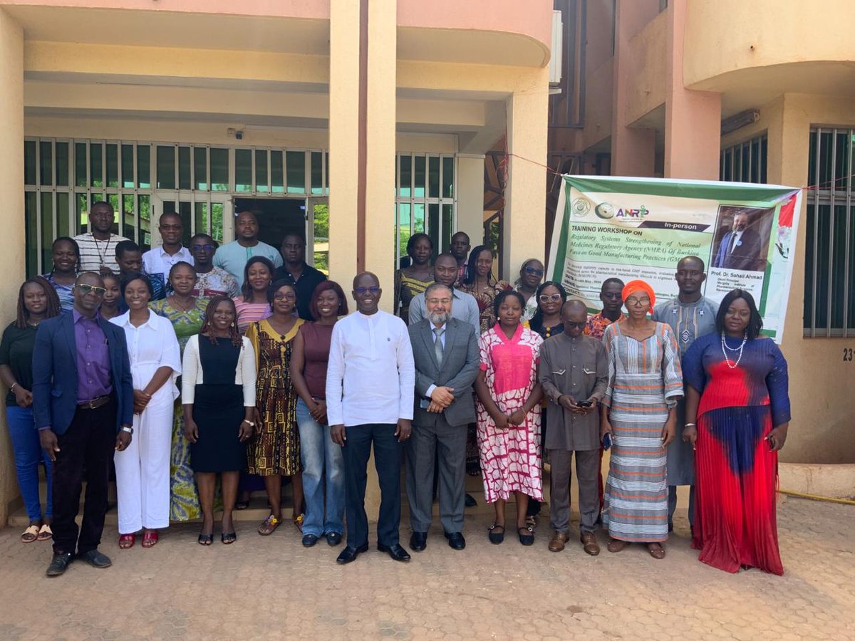 OIC_COMSTECH's tweet photo. Some glimpses of day 2 of Our ongoing training program in Burkina Faso on “Regulatory Systems Strengthening for ANRP on Good Manufacturing Practices (GMP)” is being jointly organized by the @OIC_OCI General Secretariat (OIC-GS), Jeddah, and OIC-COMSTECH. https://t.co/ihns3kpMdq