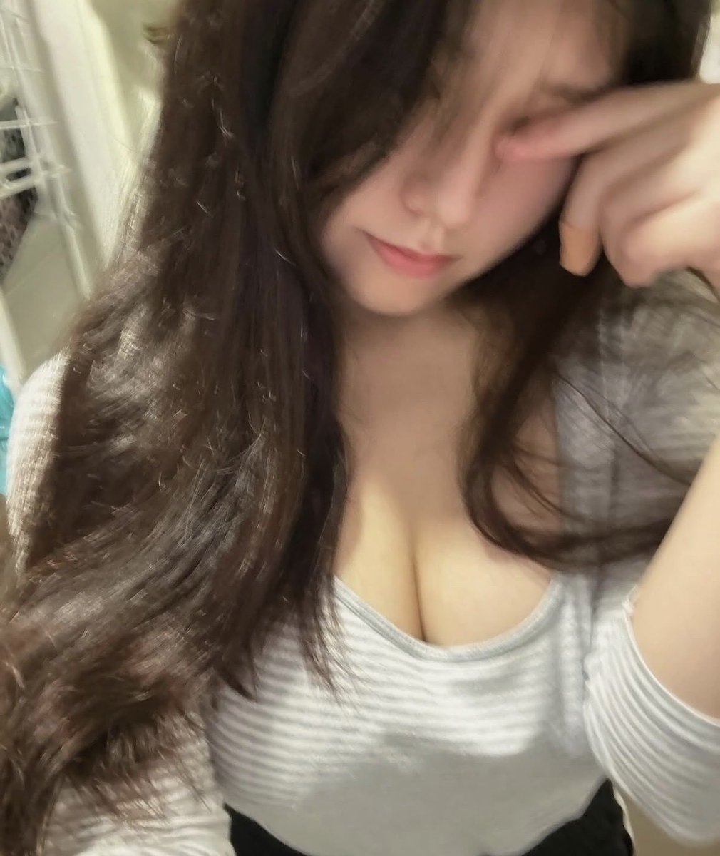 みか tweet media