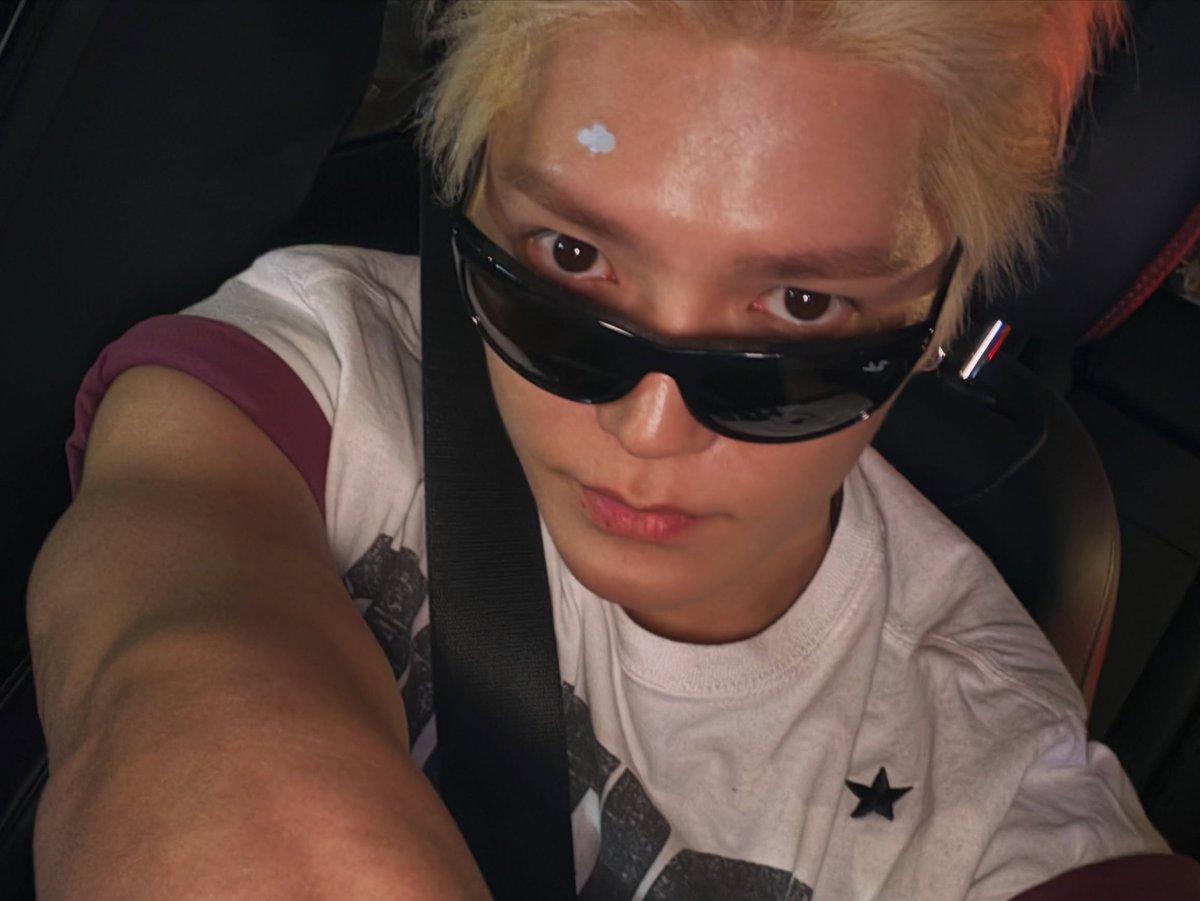 taeyong pics tweet media