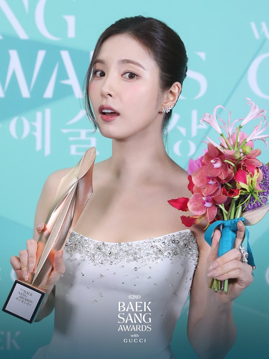 nonetitle_'s tweet photo. 박건선화 기특해서 복복복 🫳🫳🫳 https://t.co/bCTlHVOaag