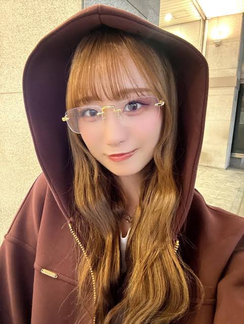 maikiaio_Iove's tweet photo. リムレスメガネってめっちゃ可愛いし
メロい https://t.co/6MmXnBBqeD