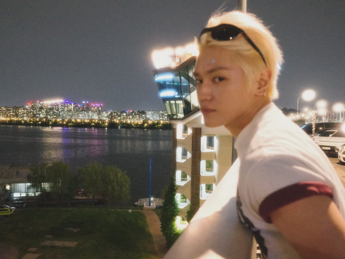 taeyong pics tweet media