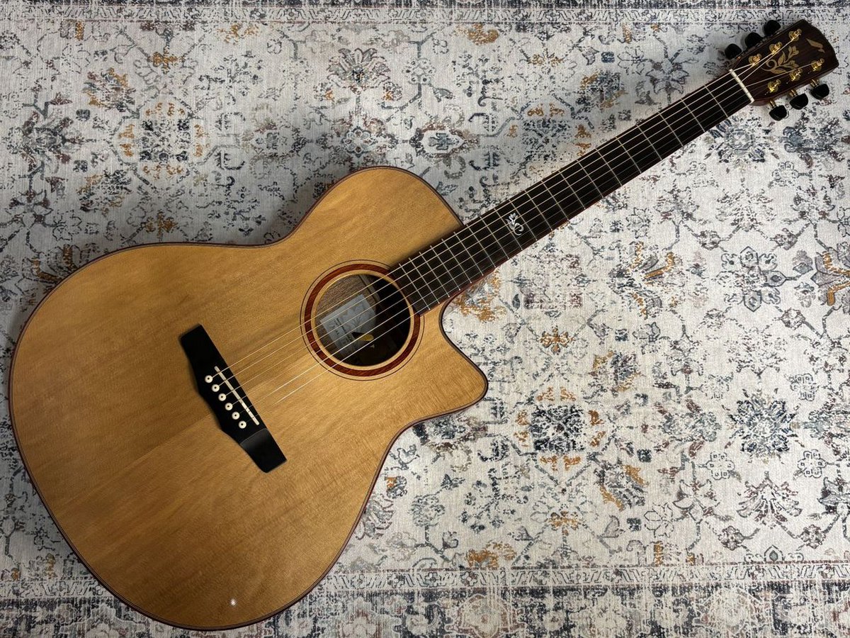 中古アコースティックギター】 中古のMorris S-91が入荷しましたよ