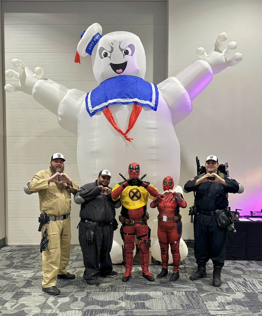 GhostbustersDT's tweet photo. Bluewater International Comic-Con with Donald Gibb. https://t.co/pm6lR3NGbp