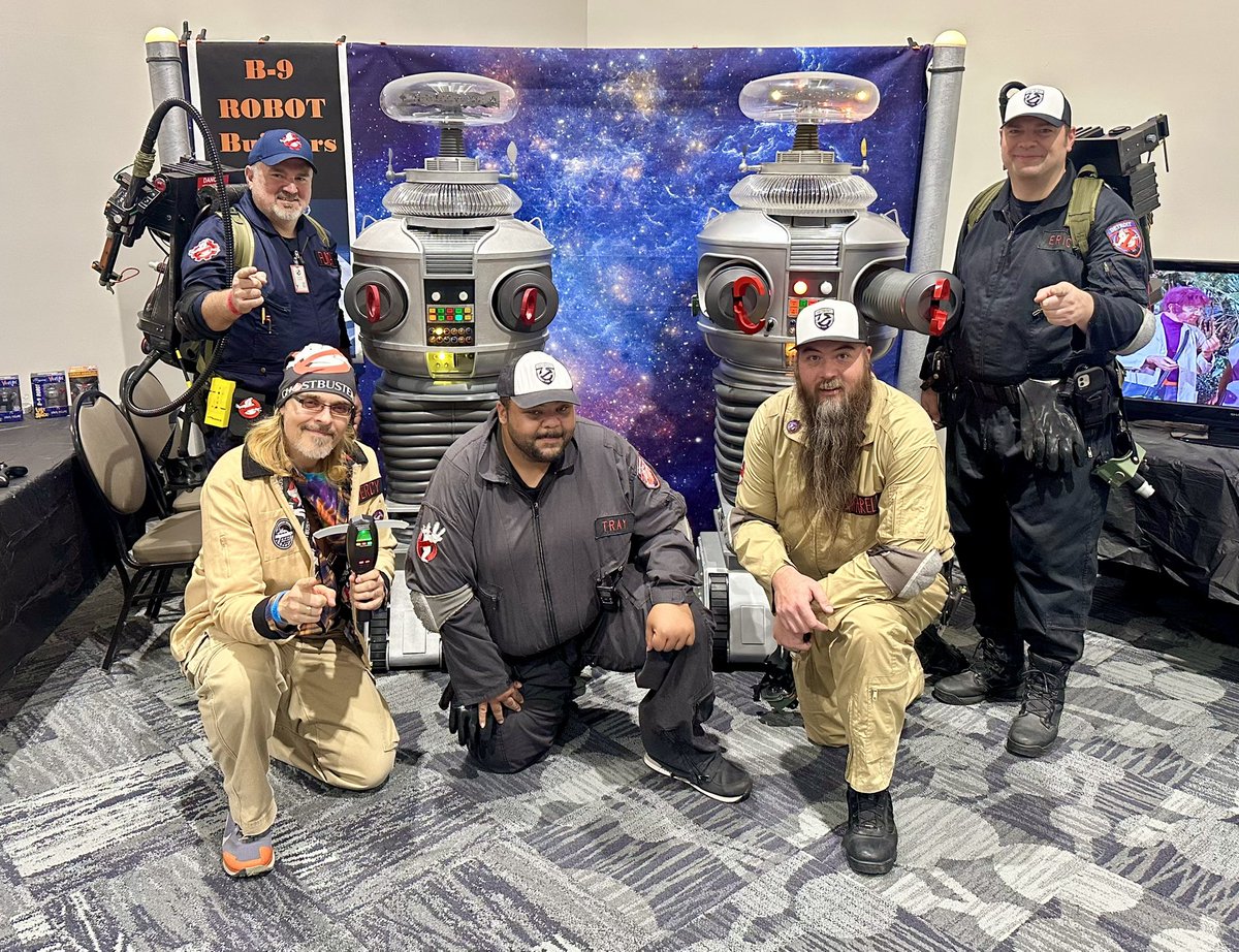 GhostbustersDT's tweet photo. Bluewater International Comic-Con with Donald Gibb. https://t.co/pm6lR3NGbp