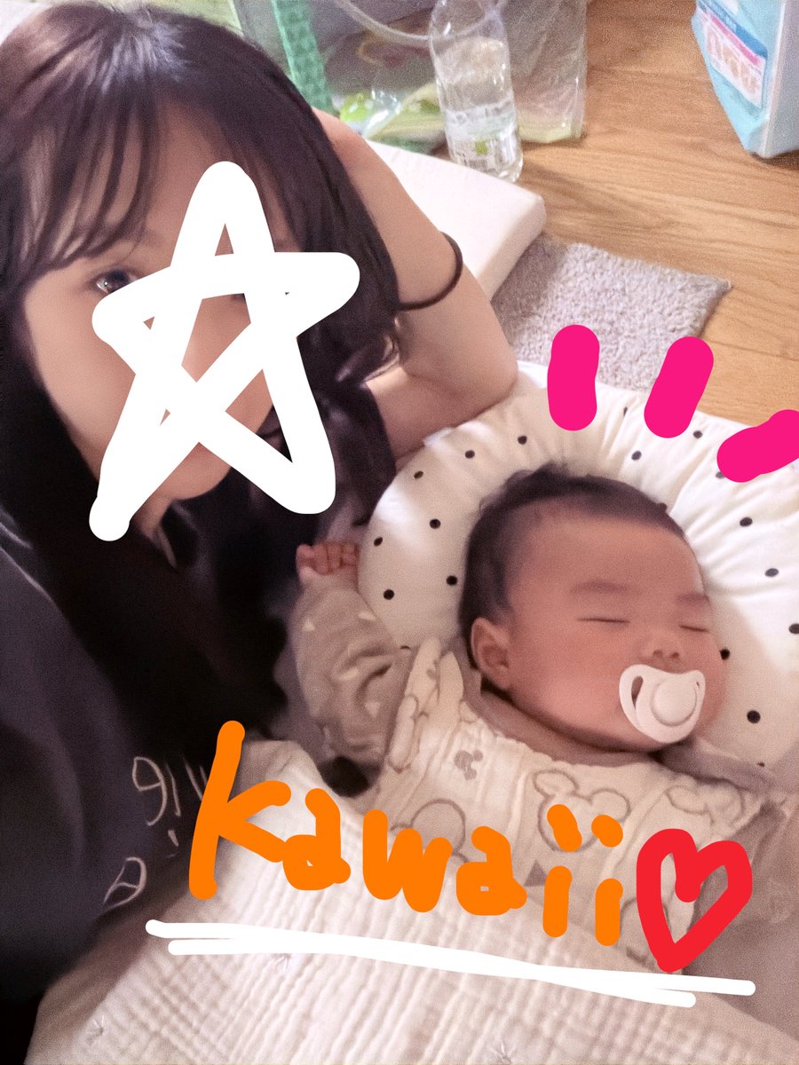 Ry0chan_aa's tweet photo. GWに妹のお家に遊びに行った時💗

3ヶ月の姪っ子👶🏻可愛いすぎた😍
上にお兄ちゃん(4歳)いて旦那さんも忙しい時期で大変だったから、
妹が昼夜ご飯を作ってくれる代わりにミルクとかオムツ替えお風呂、寝かしつけ、お兄ちゃんの寝かしつけとかのお手伝いした🥳
充実した時間だった🤍(˶´꒳`˶ ) https://t.co/G8l2oOx2Xw