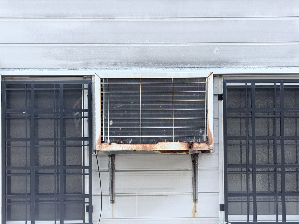 ♡ y ♡‼️エアコン室外機 室外機