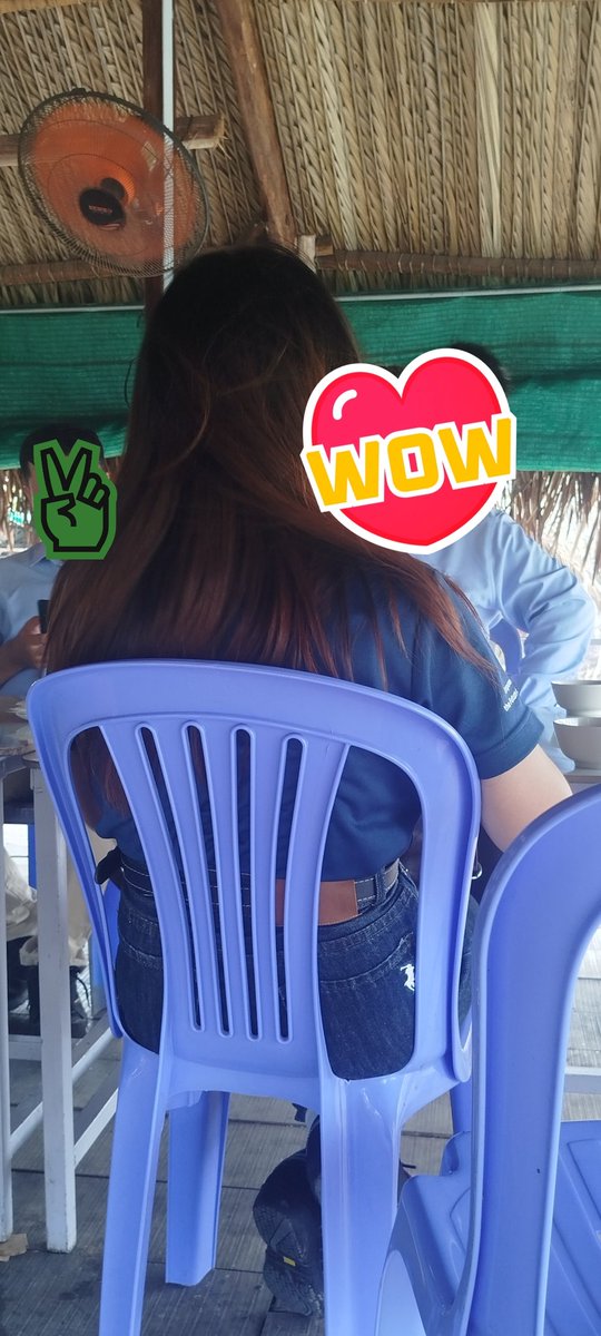 Bi_scream88's tweet photo. Nay dẫn em gặp khách hàng,dùng nhẹ buổi trưa xong cho e dẫn khách hàng ký HĐ.nhẹ nhẹ https://t.co/juLYf5R1Ot