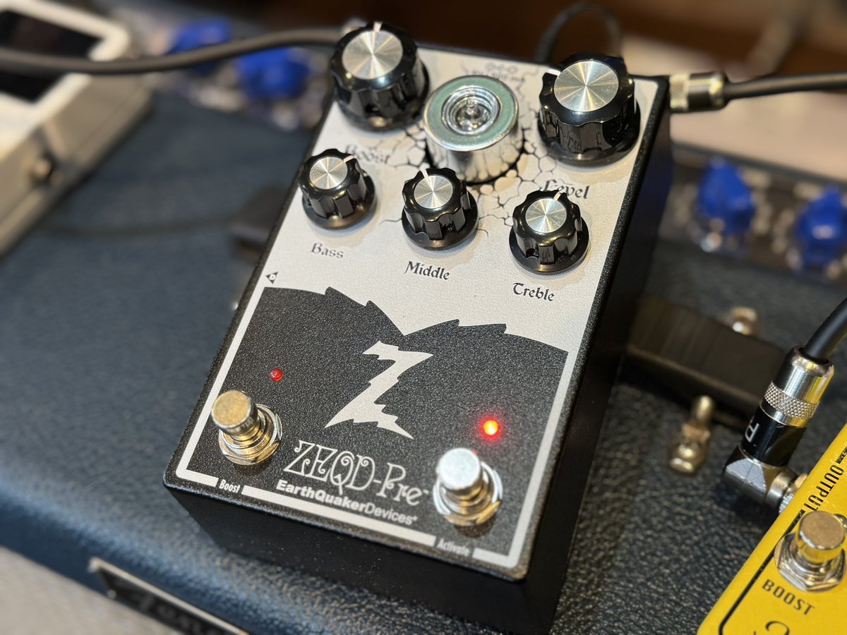 昨日はアメリカからEarth Quaker DevicesのTakaさんが遊びに来て