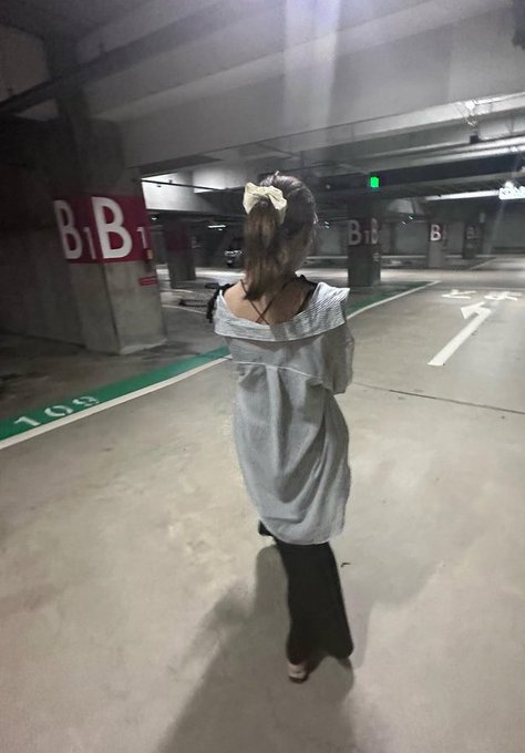 レナ tweet media