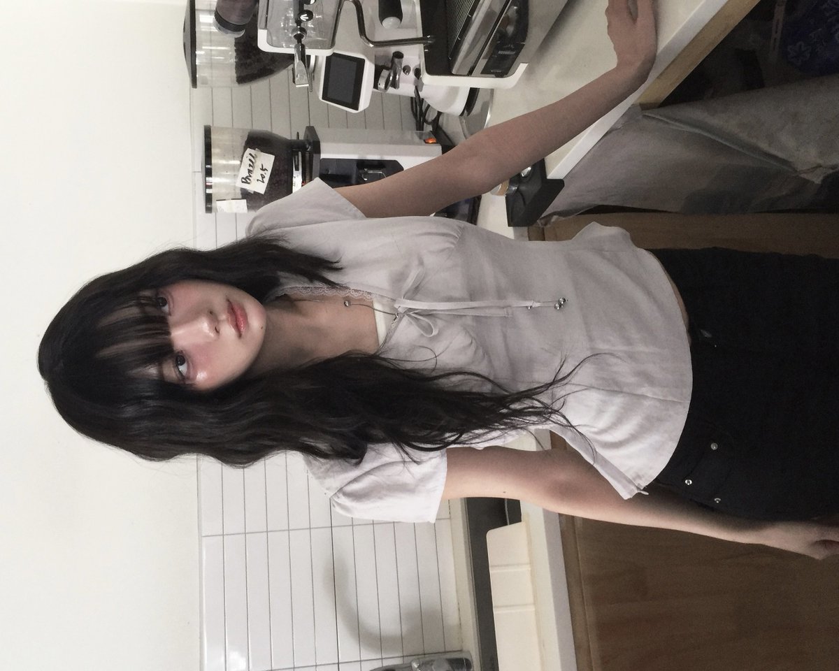 sujin_zip's tweet photo. 화사해 보이는 컬러감 있는 블라우스 모음.zip ♥︎ https://t.co/EPJYxEPSzd