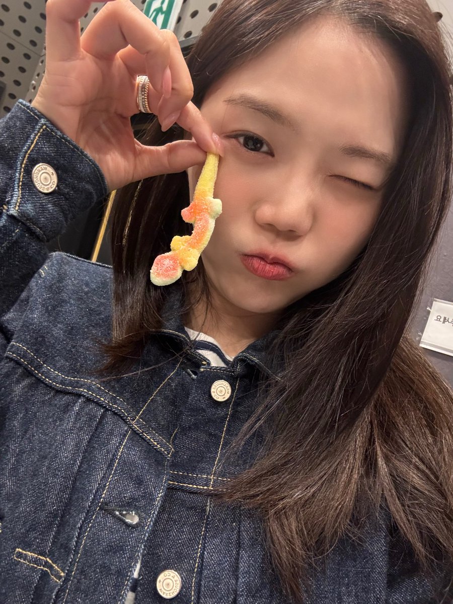ํจ์ ์์นด์ด๋ธ ๐ญ tweet media