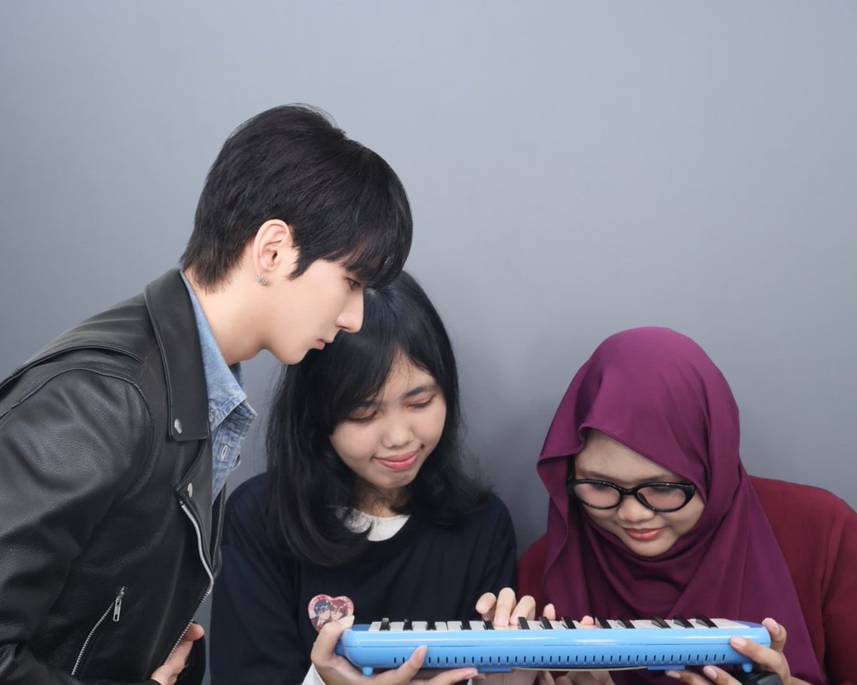 bebekelelep's tweet photo. belajar bersama pak edo https://t.co/em5IOxwwOA