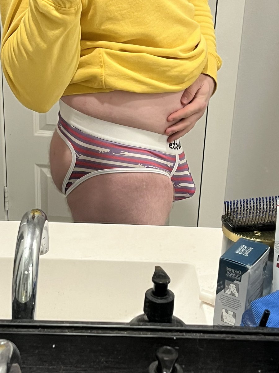 WinstonKittyAD's tweet photo. New Pinned!
Howdy I’m Winston
I’m 24 years old
Very gay
Single and looking

Just here to show off my goods and rizz up the fuzz :3 https://t.co/tB6b13LaYX