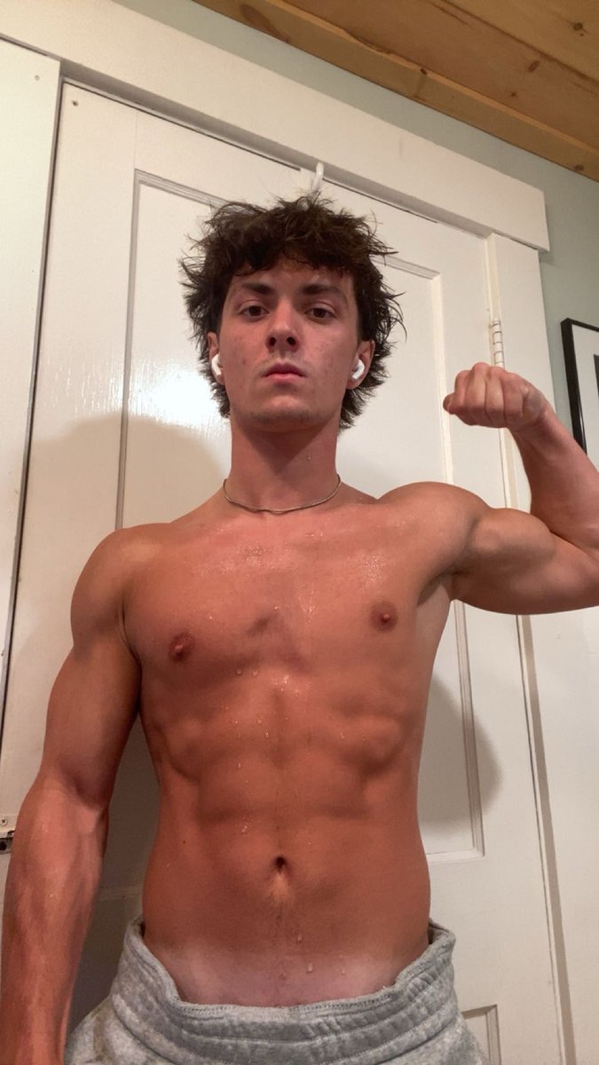 Alex tweet media