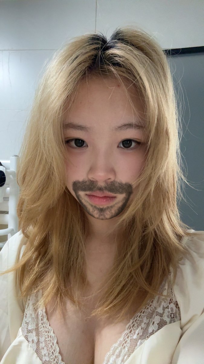 Jiu77 tweet media