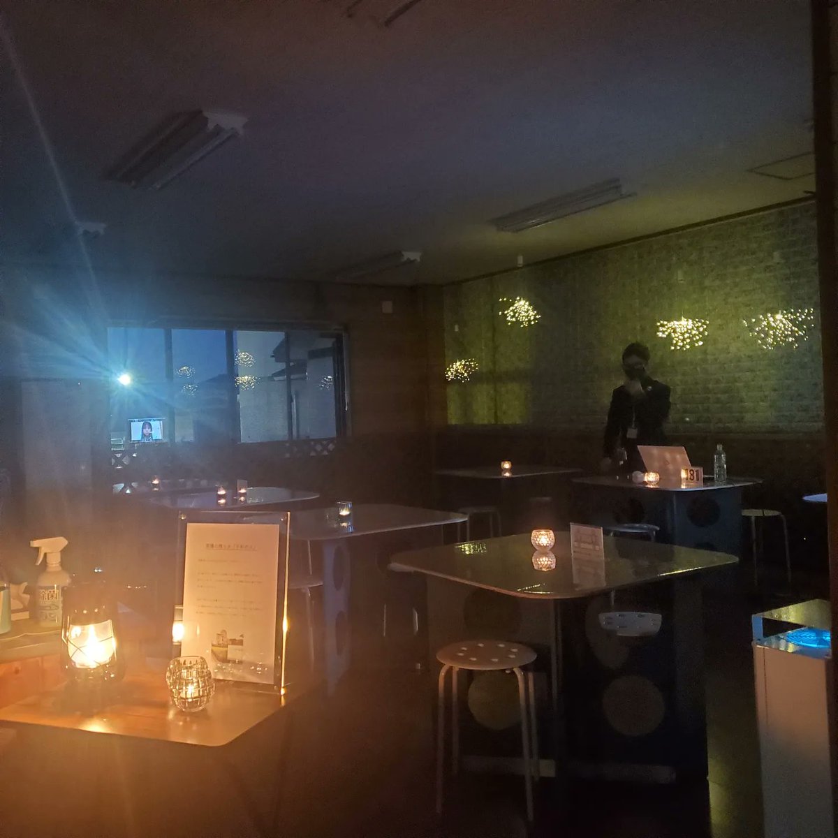 hanabiyaalpha's tweet photo. 「線香花火は二人以上でやった方が
きれいに写真が撮れるし楽しい。
初めての線香花火ナイト会場参加！
にぎやかで癒された3.11でした。
#線香花火ナイト」2023年
過去の線香花火ナイトで投稿していただいたものを順にUPしてます。
次回は7月7日
次回もみなさまからの投稿をお待ちしています。 https://t.co/iSFHgiz3Sc