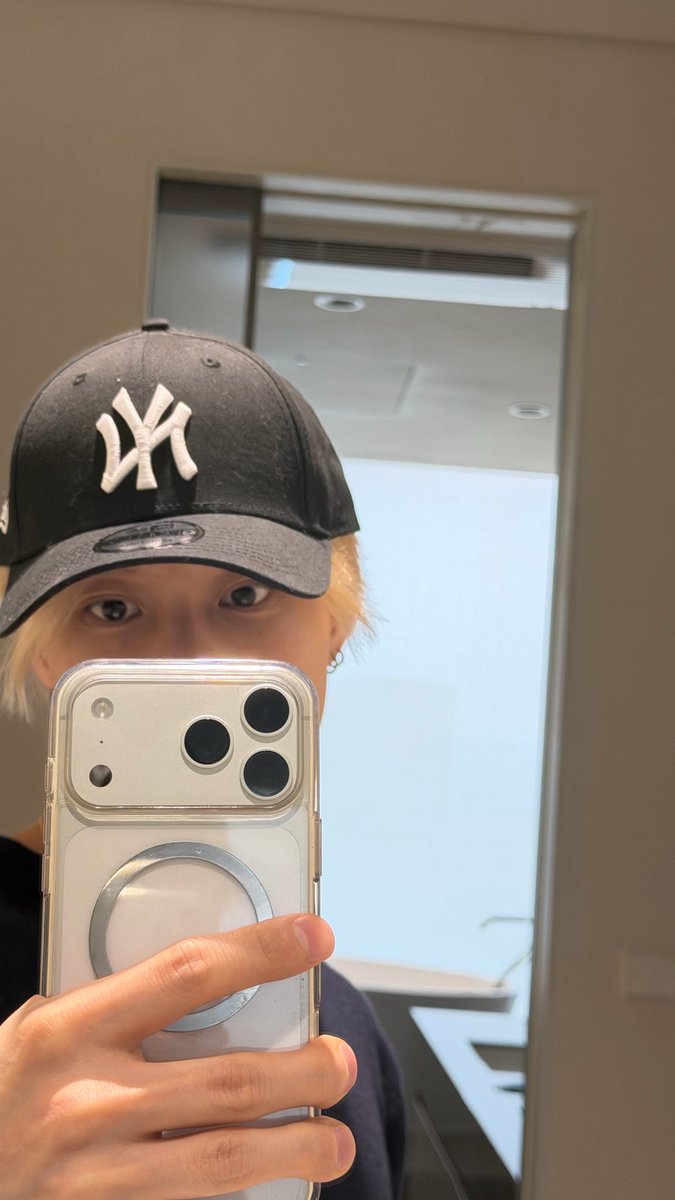 𝔪𝔦𝔫𝔷𝔲 saw Taemin again! 🐥 tweet media