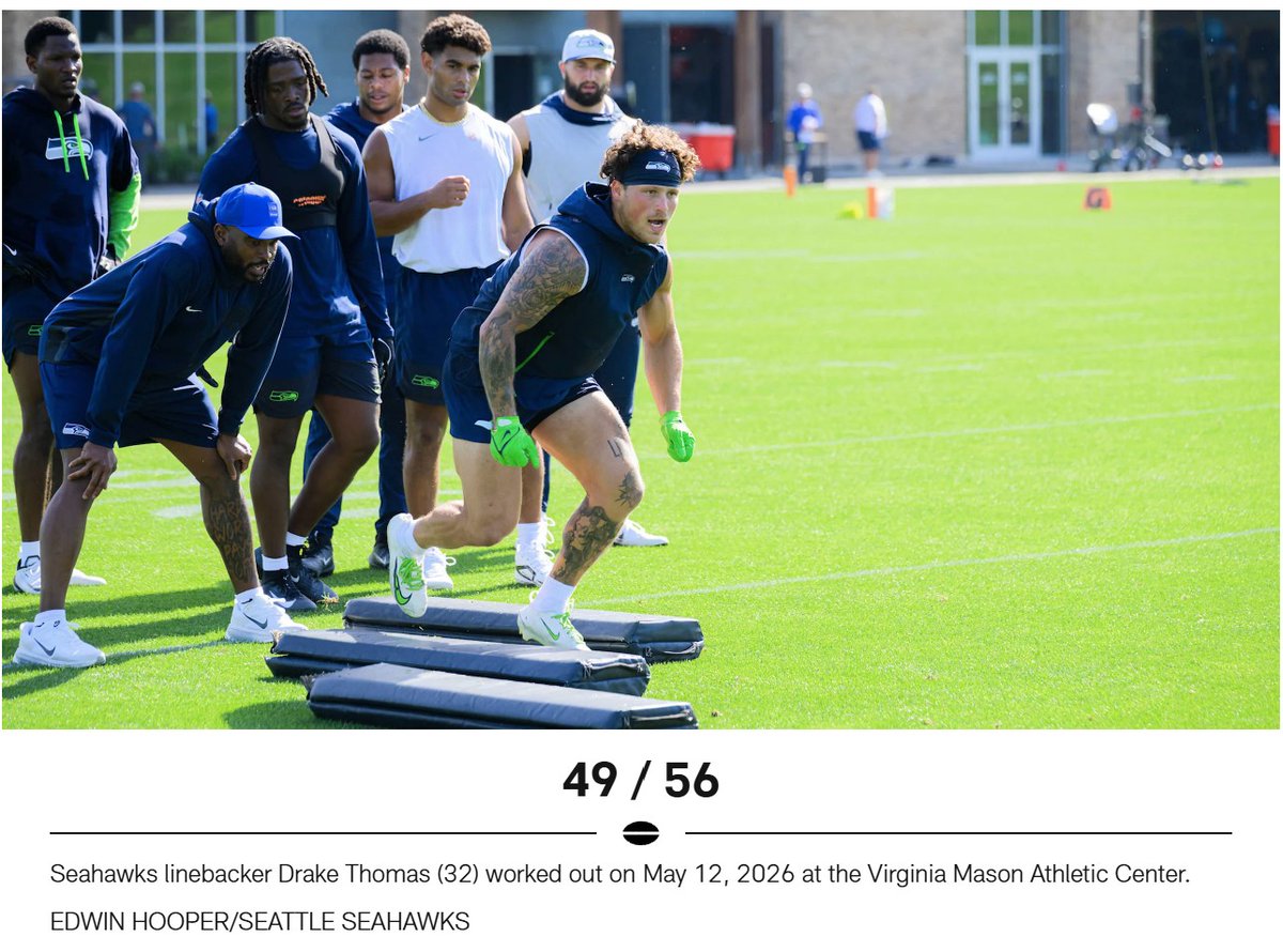 tompage's tweet photo. The Seahawks under sized linebacker, Drake Thomas, players come in all shapes and sizes, Drake is a player, he is built like a Fire Hydrant https://t.co/4KLrSViilY