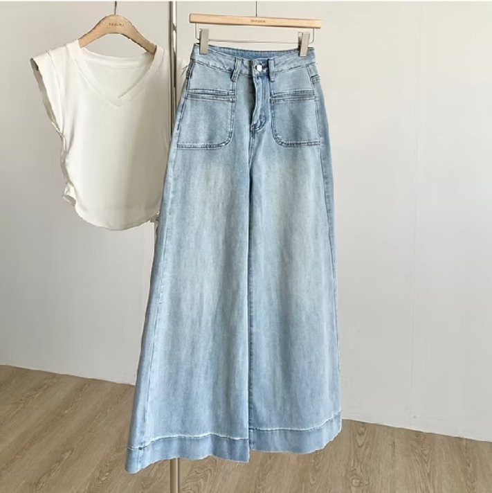 ladyb2504's tweet photo. <eegan.girl> Celana jeans wanita berpinggang tinggi biru langit model flare longgar model baru 2025 

Rp68.200. 

 https://t.co/3dBCyhsaXe https://t.co/xk238fn7ht
