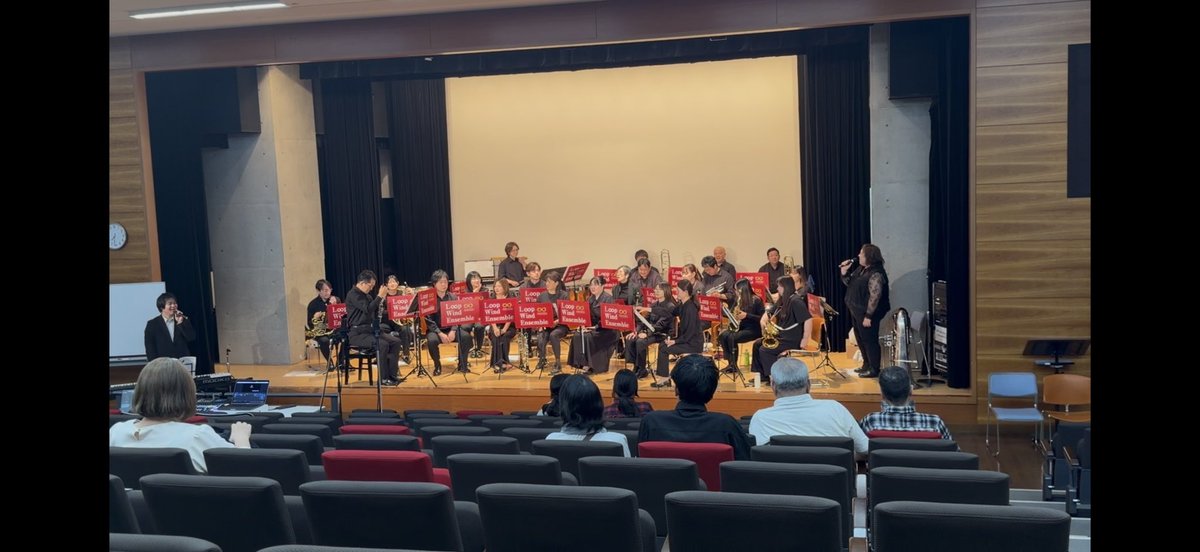 Loop_we93's tweet photo. 5/10L∞p Wind Ensemble初の試みとなる、2026年度全日本吹奏楽コンクール課題曲クリニックが無事終演しました✨

作曲家・川合清裕さんをお迎えし、課題曲を深く掘り下げて解説していただきました。

交流時間ではお客様からご質問等も頂きました。少しでも皆さまのお力になれていましたら幸いです。 https://t.co/bChmQjAix4