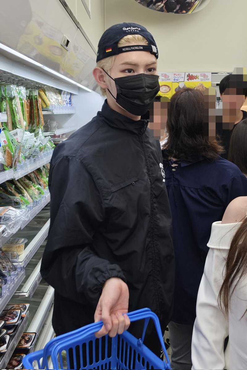 표낑 tweet media