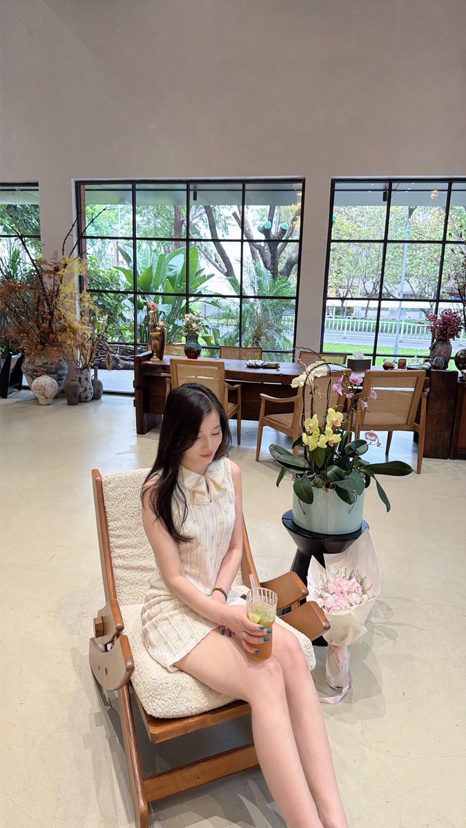 annan9888's tweet photo. 不做谁的配角，只当自己的主角，冷淡且清醒，温柔且有边解，好好爱自己比什么都重要 https://t.co/RgTbTVj9h4