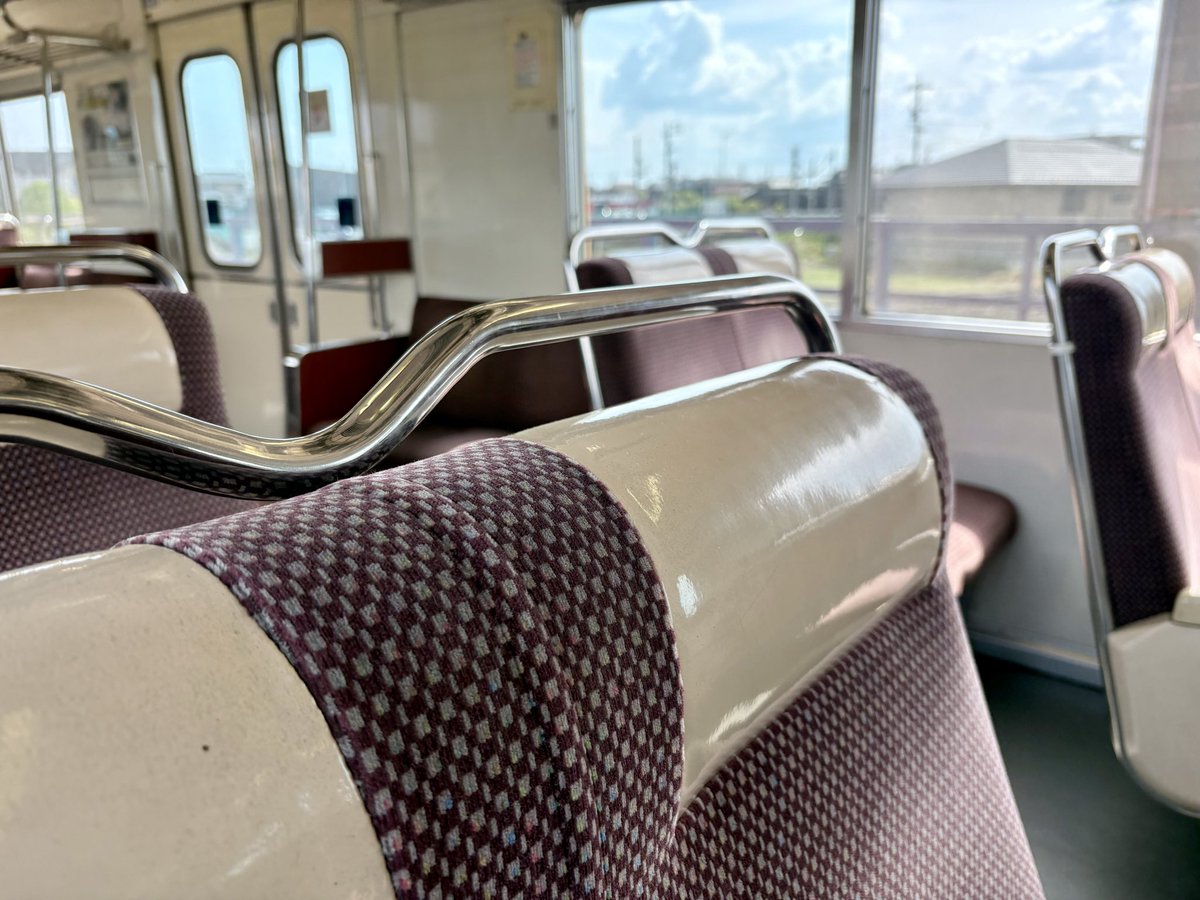 名鉄の普通列車に初めて乗ったw ガラガラだしとても新鮮😊