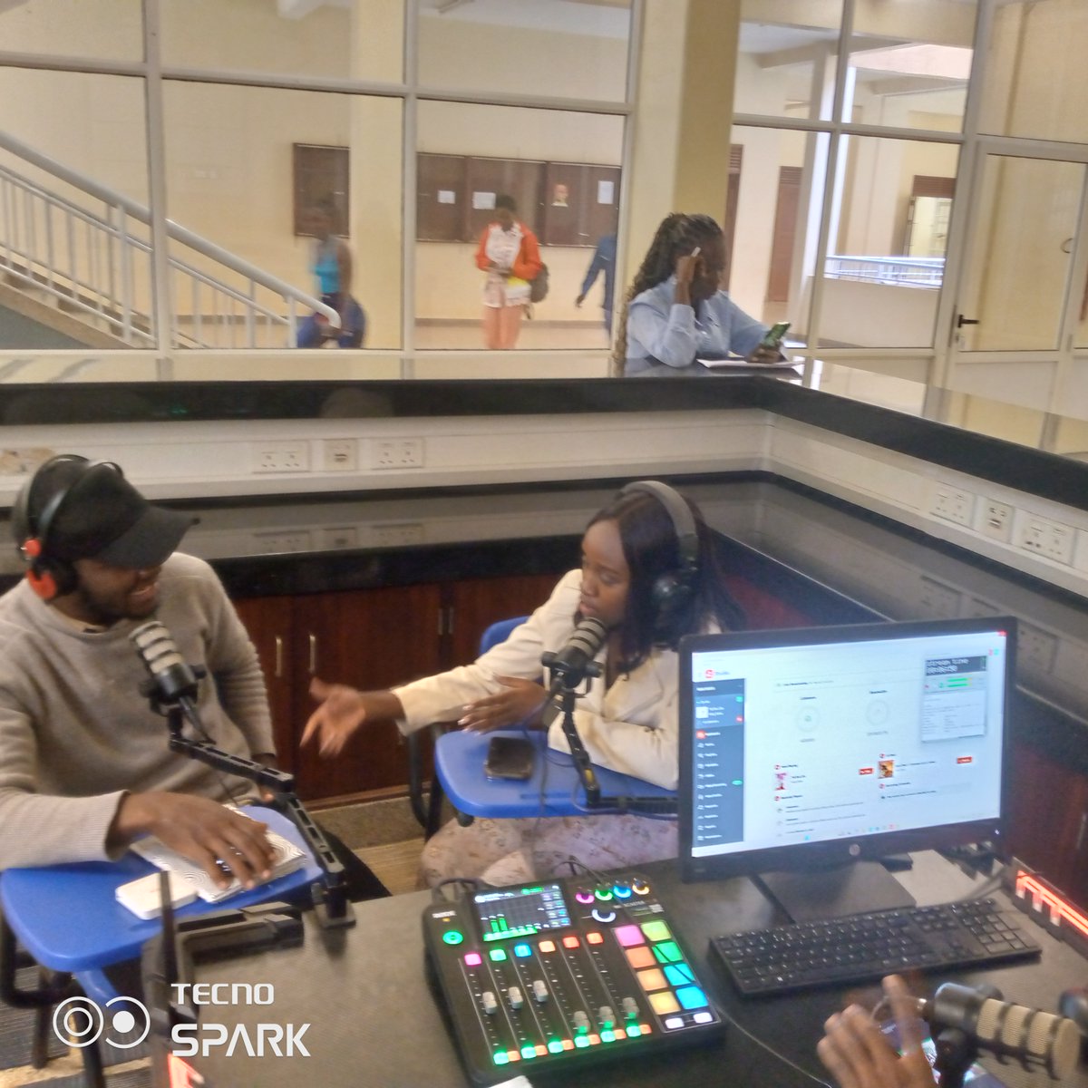 meeme_moni18038's tweet photo. Don’t miss today’s engaging discussions &amp; informed conversations on The MAK Round Table on Current Affairs this Wednesday from 12PM–1PM! Tune in for fresh perspectives on the issues that matter most. Listen live: https://t.co/coUxJFyDDE
@FKakooza @JocomMakerere https://t.co/CguKvrWP4z