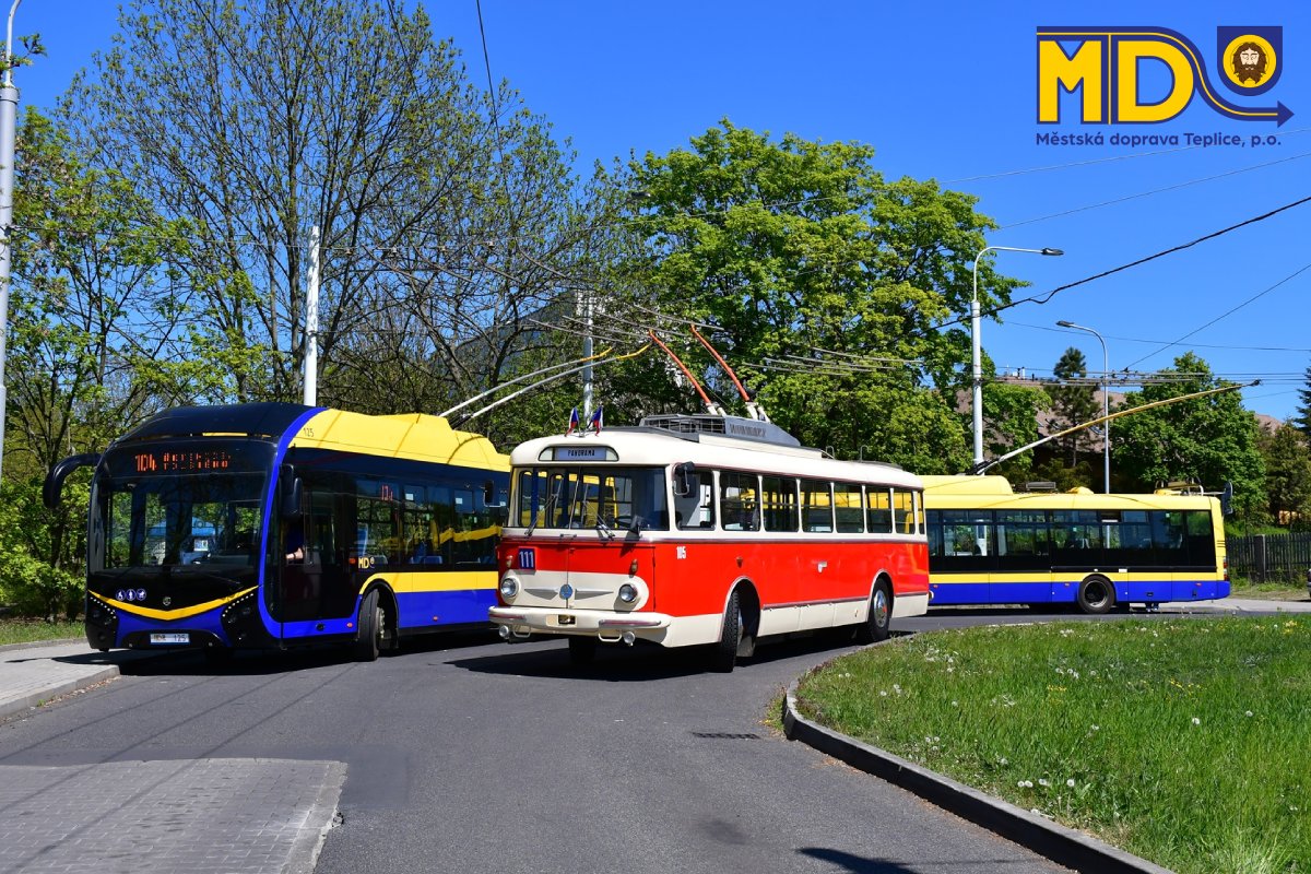 Md_Teplice's tweet photo. Vážení sledující,
legendární Škoda 9Tr se po generální opravě vrátila na teplické silnice. První jízdy absolvovala během svátečních oslav a brzy ji opět uvidíme i na historické lince č.111, například při zahájení lázeňské sezóny. https://t.co/u6WakuNFoI