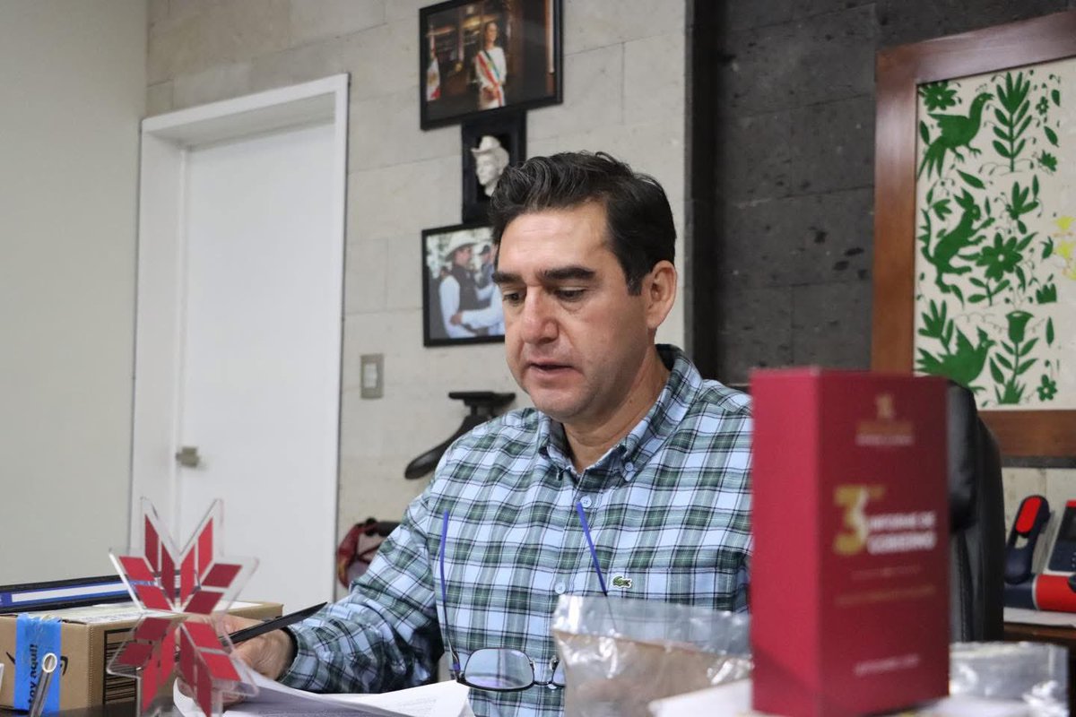 Napoleón González Pérez tweet media