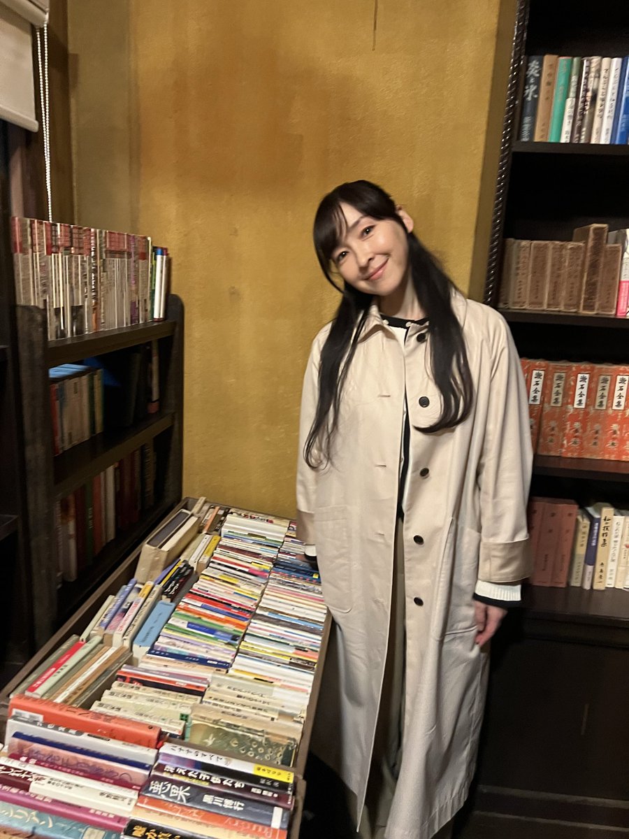 aso_manager's tweet photo. ドラマ
#月夜行路 —答えは名作の中に—
第6話 
今夜5月13日(水) よる10時 放送

お楽しみに📕 https://t.co/xeKovtgRwF