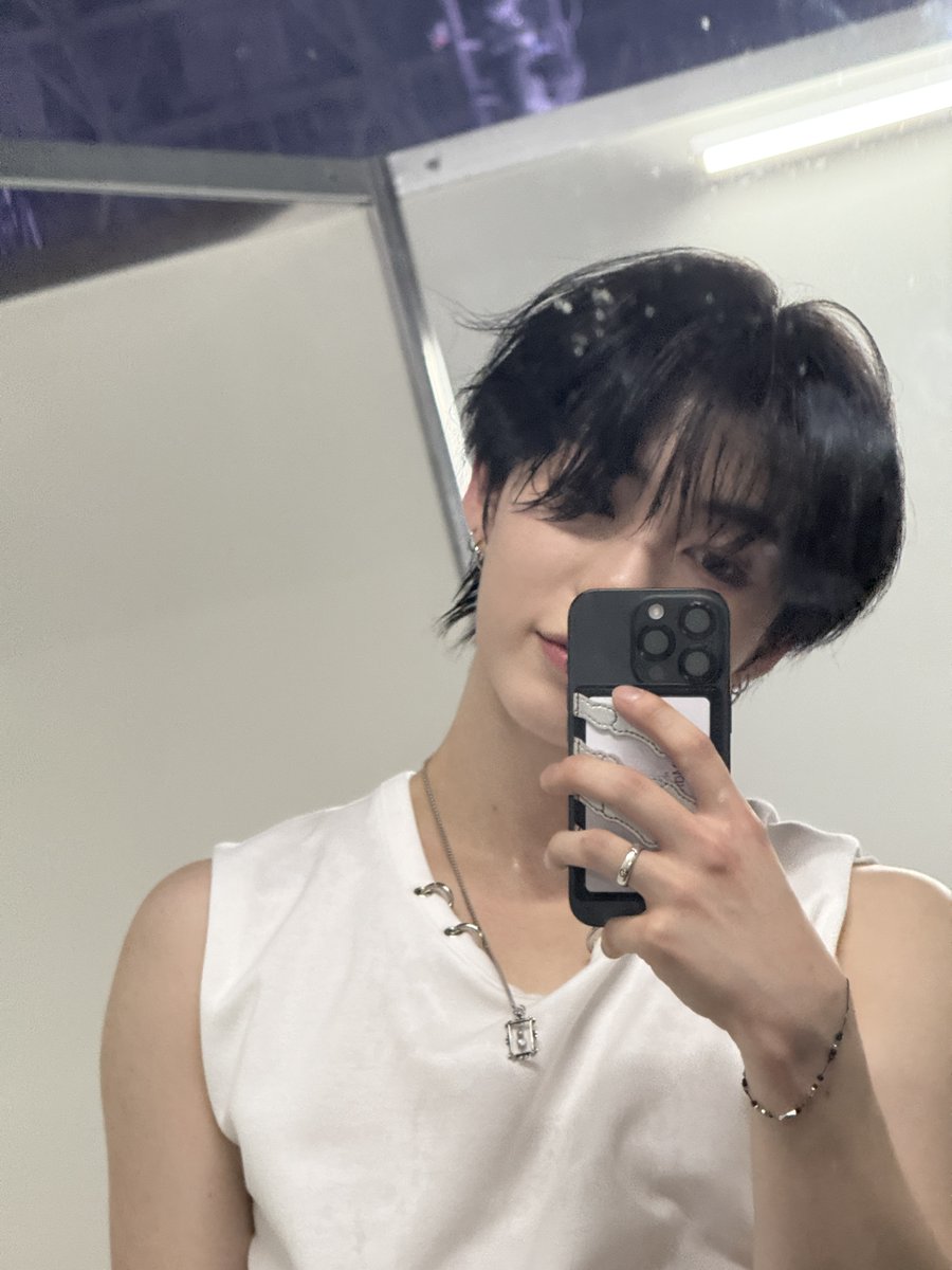 8TURN Members tweet media