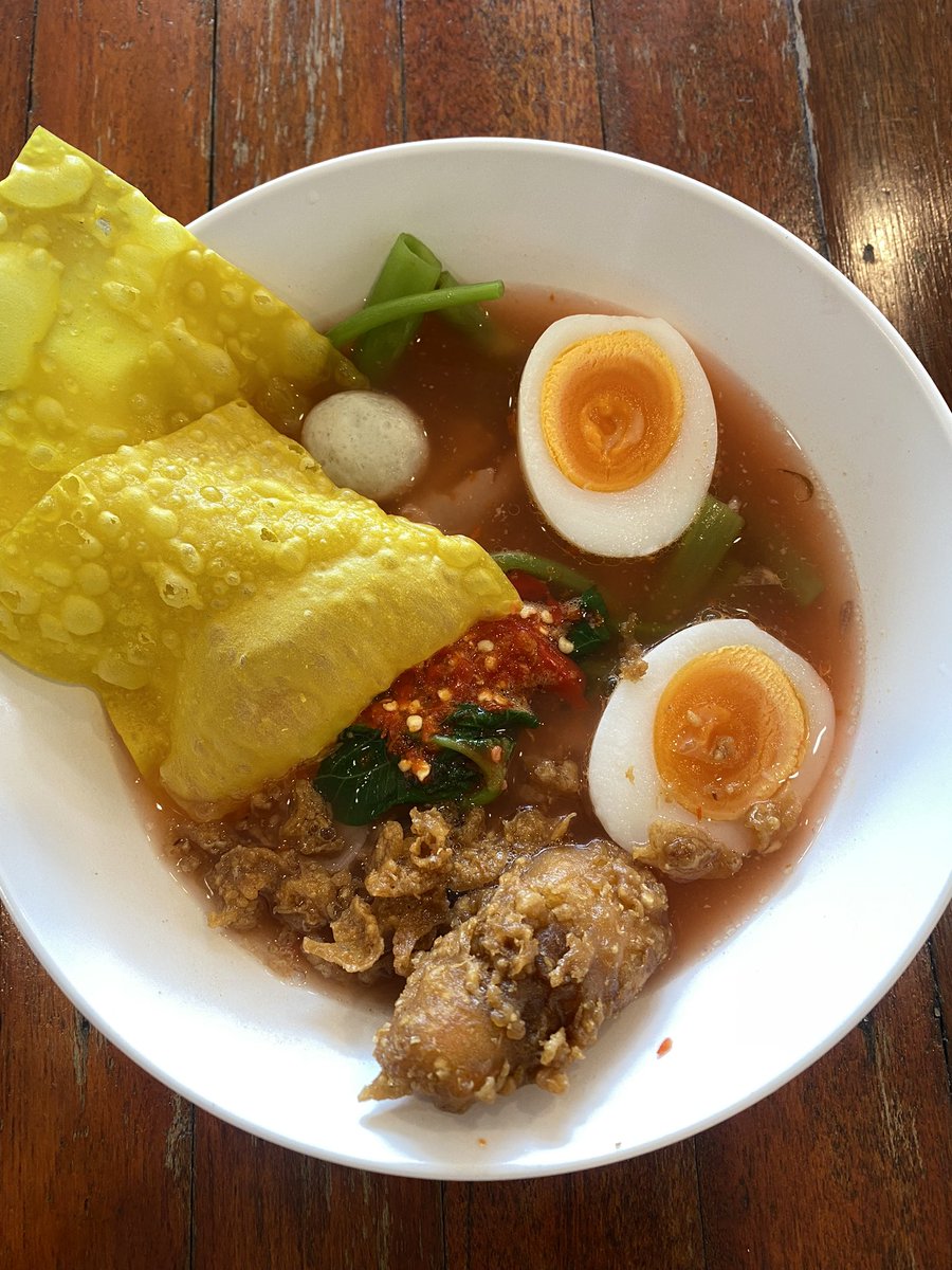 แค่คนธรรมดาที่ตามใจตัวเอง tweet media