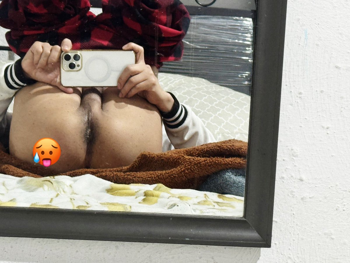 ELVECINITOHOT_1's tweet photo. Quiero pene https://t.co/j8YbZdr3O1