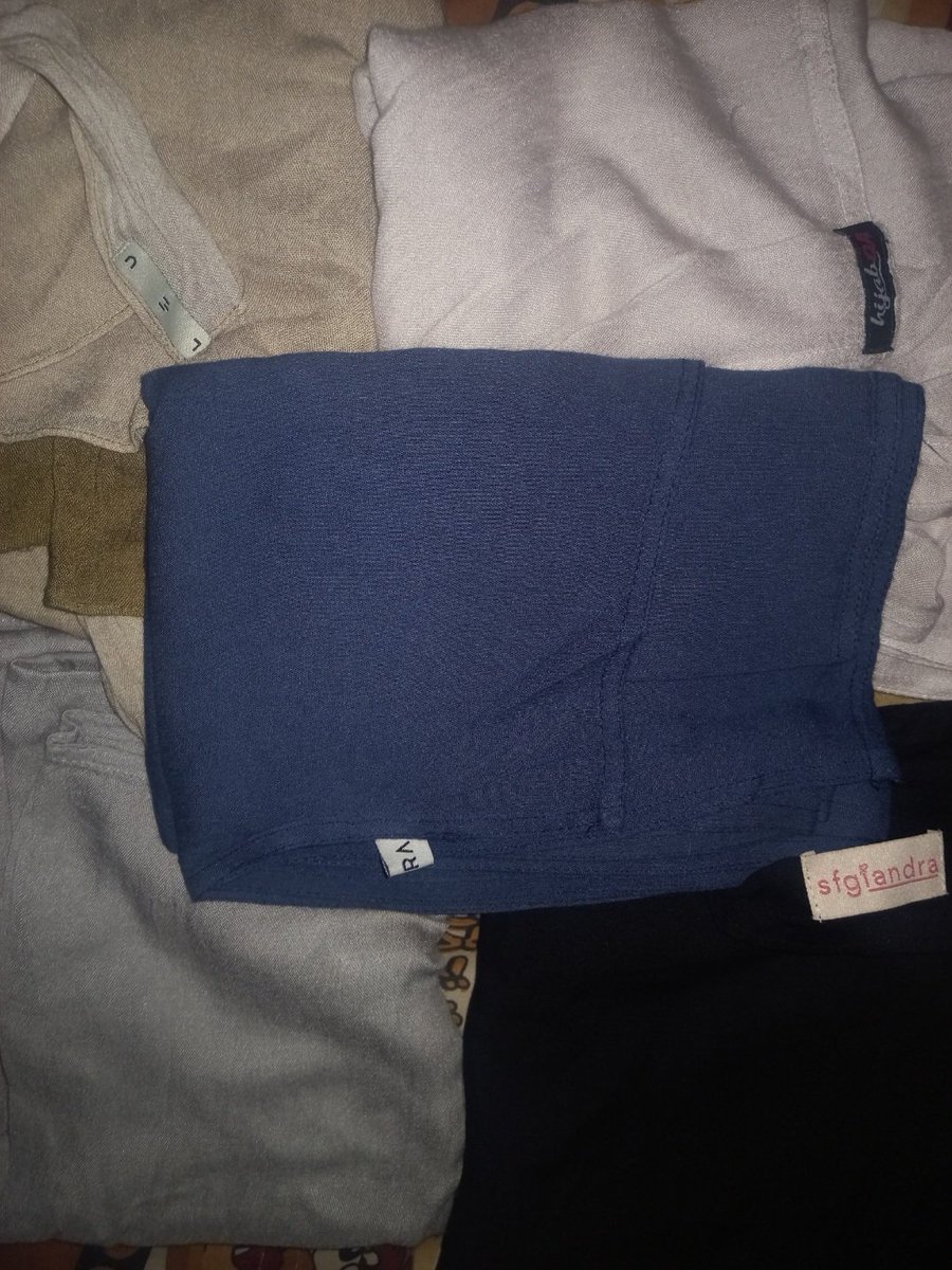 kayin068's tweet photo. hii aku lagii preloved viscosee pemakaian pribadin akuu, yang minat dm yaa!✨️

- Leu Omna Scarf - Golden Dune (150k)
- Hijabqa - cloud (30k)
- Noura Viscose Modal - Navy (30k)
- Sfgiandra Viscose Modal - Black (30k)
- By.nvdilla Viscose Modal - Iron (30k) https://t.co/p8JWhm82fx