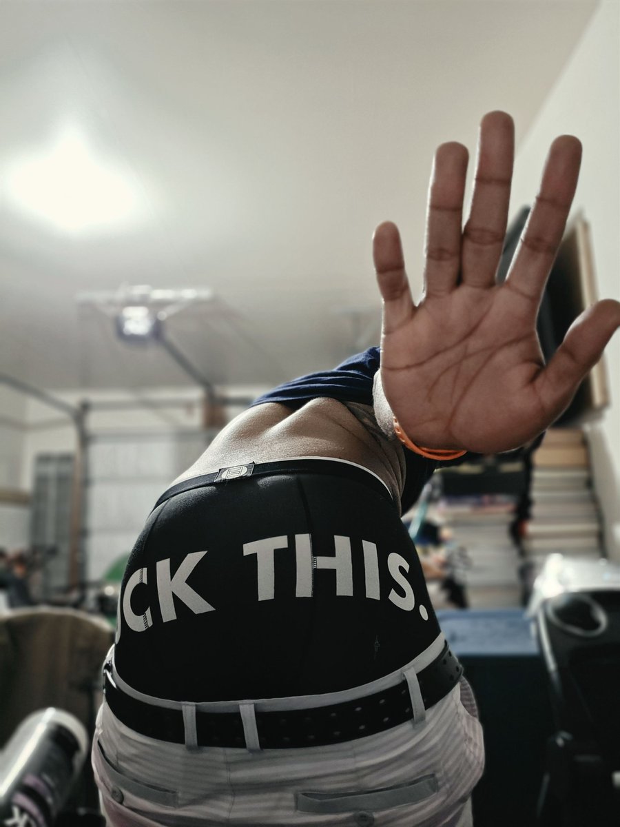 LRBro17's tweet photo. Feelin peachy 🙃 https://t.co/QisY50u94y