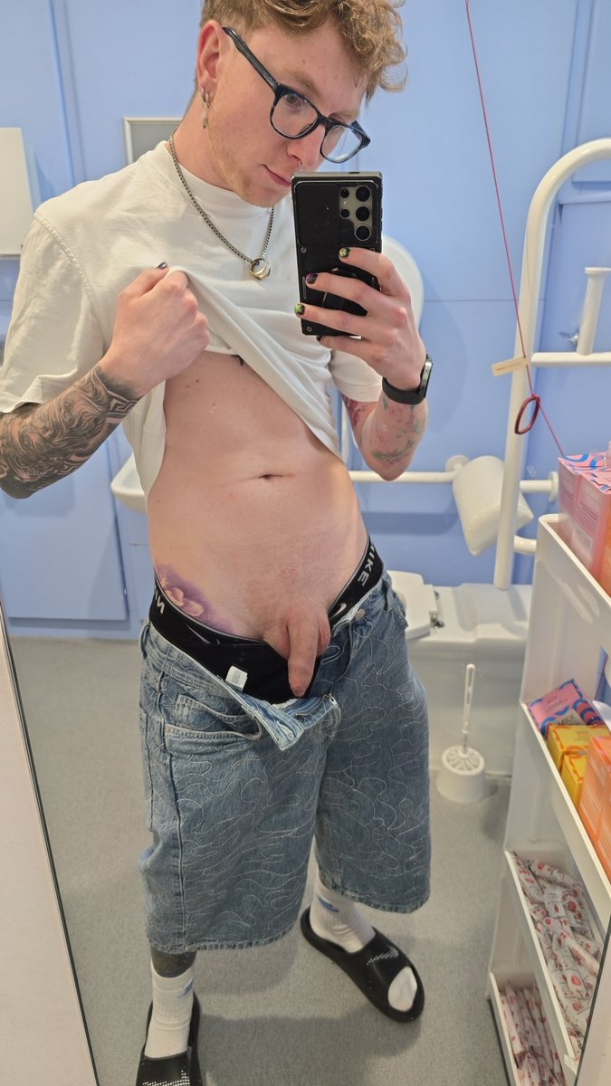 johnXtatts's tweet photo. Just kinda slipped out https://t.co/IoKeH5uwAY