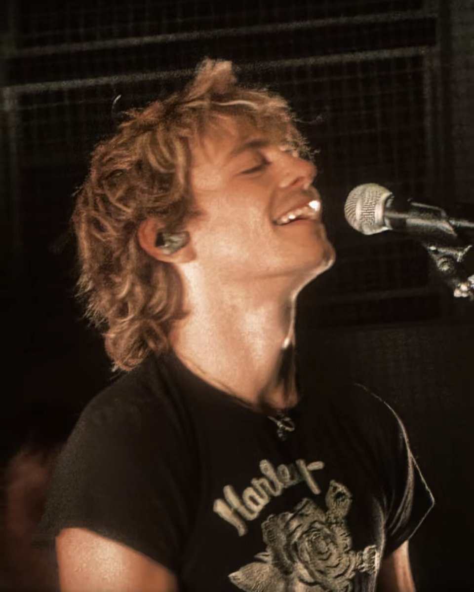 Ross Lynch News tweet media