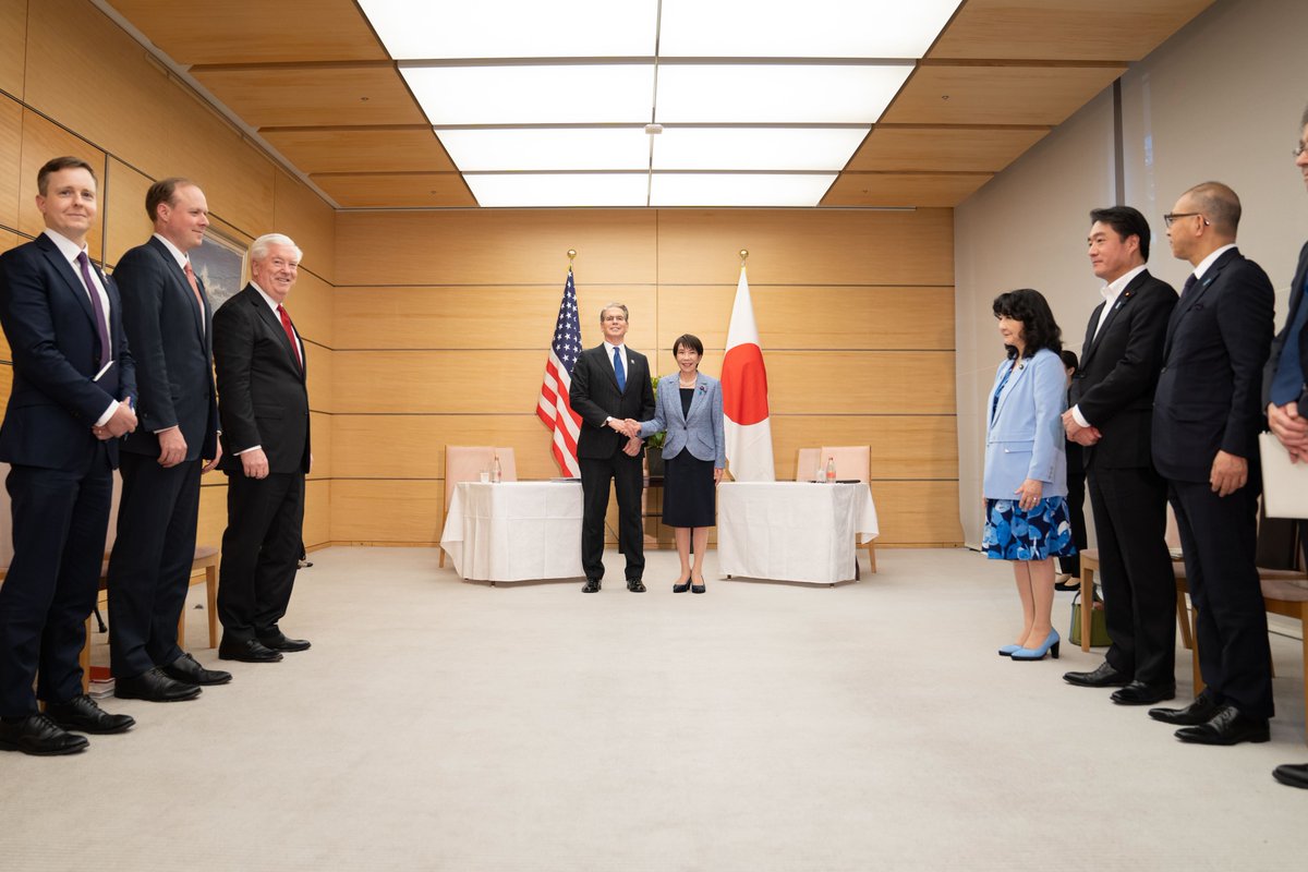 USAmbJapan's tweet photo. 🇺🇸🇯🇵 economic success in this digital age is dependent on securing reliable supplies of the raw materials so essential to modern technologies. Today’s excellent discussion between @USTreasury @SecScottBessent and Prime Minister @takaichi_sanae reinforced the determination of the United States and Japan to work together to diversify our critical mineral supply chains and keep our world-beating industries innovating and producing.