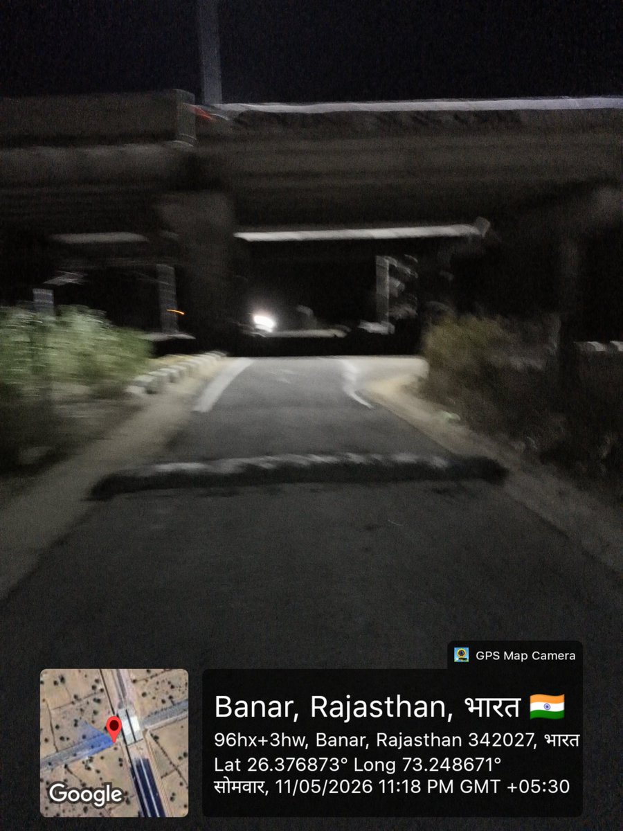 Soubhajan29's tweet photo. https://t.co/uWQOEsrNND
क्या आमजन की सुरक्षा की जिम्मेदारी अब बिल्कुल भी उस विभाग की नहीं है 
जिसने बिना मतलब के स्पीड ब्रेकरो का निर्माण करके राह चलती एम्बुलेंस स्कूल वाहनो को नुकसान पहुंचाने का काम किया है ।
@MORTHIndia @MORTHRoadSafety @nitin_gadkari @CP_Jodhpur @RajCMO @NEWS https://t.co/G5d8vYrjcg
