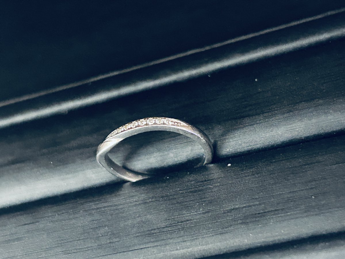 dkfmt0415's tweet photo. 💍Pt950 ダイヤモンドリングをお買取りしました✨

プラチナ×ダイヤモンドの人気ジュエリー💎
使用感のあるお品物でもしっかり査定いたします！

貴金属・ジュエリー買取は
買取大吉フレンドマート土山店へ😊

#ダイヤモンドリング #Pt950 #プラチナ買取 #ジュエリー買取 #買取大吉 https://t.co/xZ0z9EEV8Z