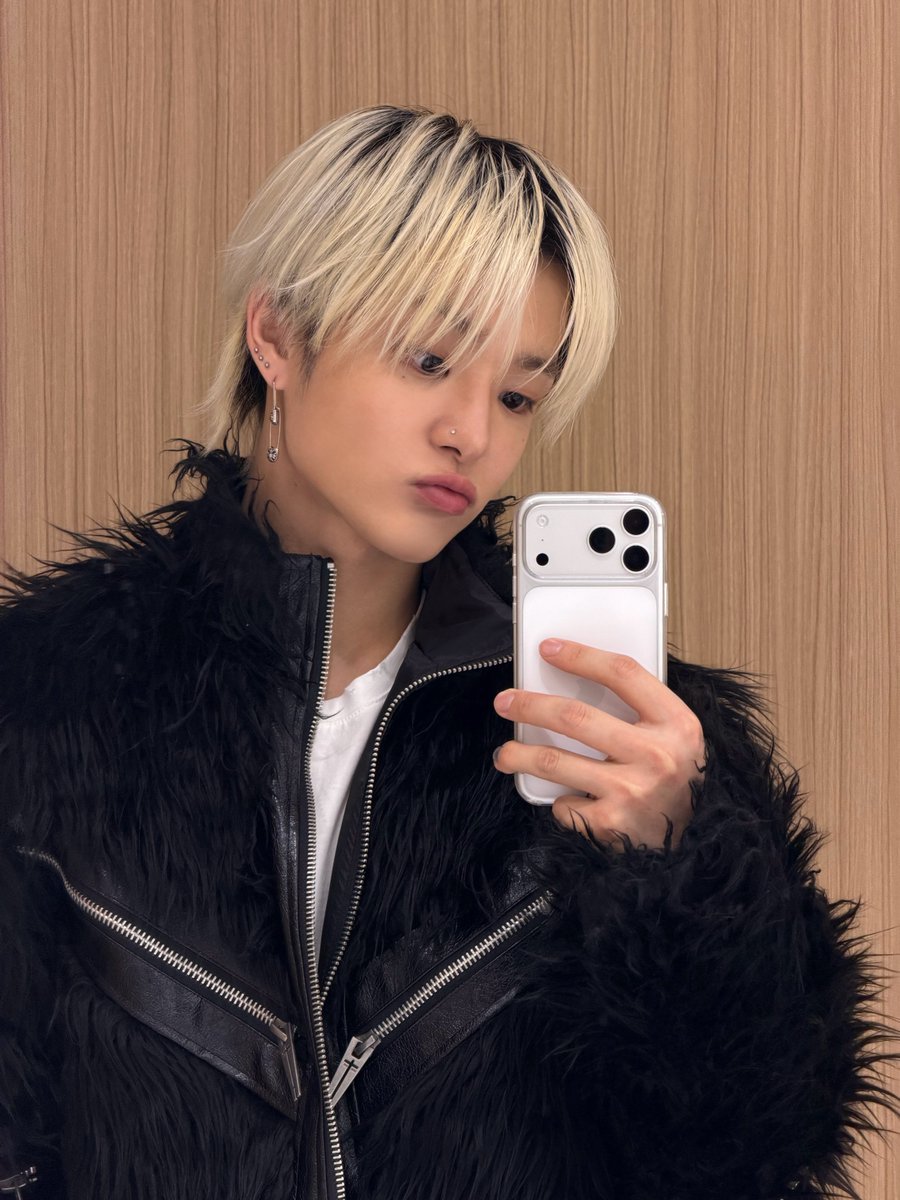 JihoonWeverse's tweet photo. 2026. 01. 13      

#JIHOON #지훈 #ジフン 🐶📷 https://t.co/F2LrqzOdeu