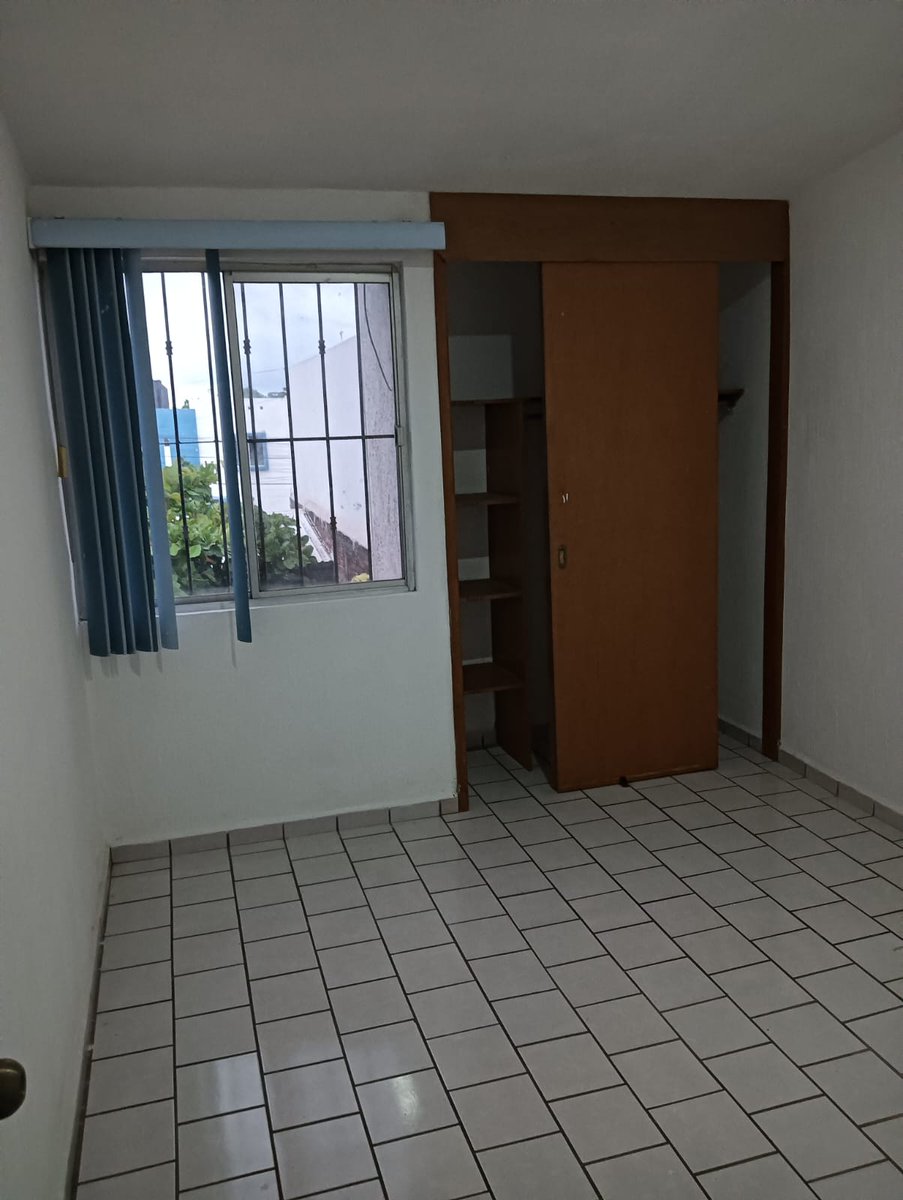 habitatcolima's tweet photo. CASA EN RENTA EN VILLA DE ÁLVAREZ COLIMA. En Constelación en Circuito Sta Julia en Condominio Villas Colimán cerca a Bodega Aurrerá en Villa de Álvarez Col.

Con 3 recs, cocina integral, patio grande, cochera cubierta para 3 autos

Renta Mensual: $7,500.00
Asesor: 3121316821 https://t.co/awg9aanda9