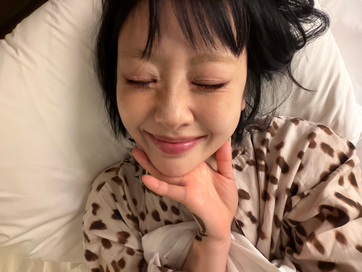 영러브 tweet media