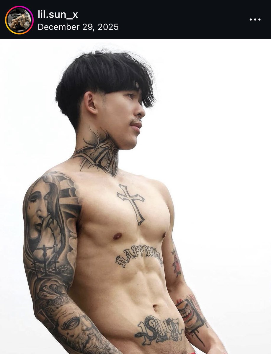 hlumdumx2's tweet photo. [•🔞 Only•] 🔰 By Asian4u 💦 

🎬 ซัน หนุ่มไทย สักลาย กับลีลาการเย็ดที่ไม่ธรรมดา 💦 

รวมวาปหนุ่มซัน : https://t.co/8Un3zGkthW

⚠️เหมาะสำหรับ 18+ เท่านั้น‼️#ไม่สนันสนุนเว็บพนัน https://t.co/7WJiPUu0ho