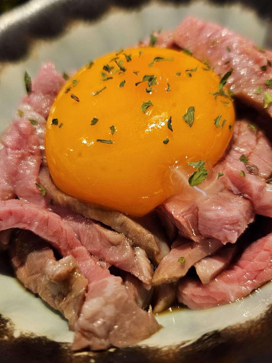 hossy5252's tweet photo. #ミートル
#meatle
#名物盛り合わせ定食
#ローストビーフ
#ローストユッケ
#ローストポーク
#町田ランチ https://t.co/l2CioMs6Oj