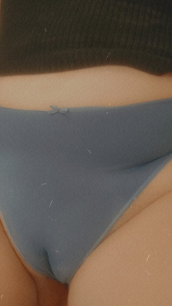 Doggie66669's tweet photo. Do you like me in blue? #goth #bbw #bbwgoth #bbwtrending #trending #blue #sexy https://t.co/ycS9cp5QIB
