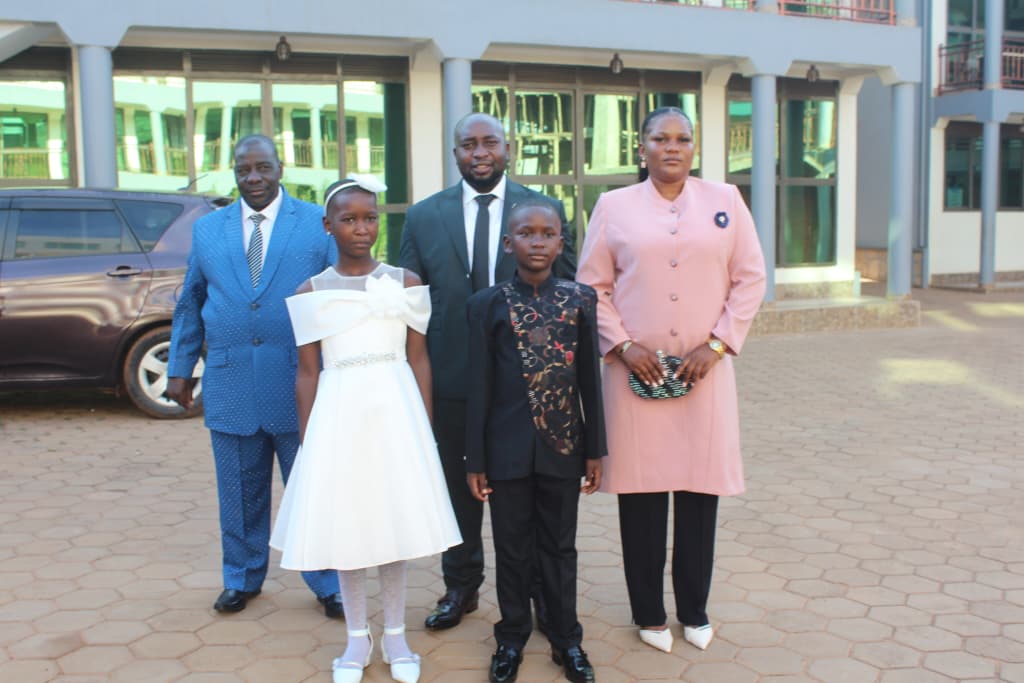 VKaterera's tweet photo. Hon Boaz Atwijukire mp elect katerera county along side his P.A Mr.Friday Jamil and his family are on the way to parliament now ahead of his swearing in as member of 12th parliament today.
📸 JK https://t.co/UNxNB3PzR6