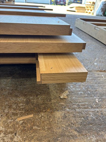 readveneers's tweet photo. Precision matters — even behind the scenes ✨
These quarter-cut oak veneered panels were cut, lipped and rebated to exact drawings, ready for a seamless install.
Function meets finish.
👉 https://t.co/4jWmVrWlR2
#readveneers #veneering #oakveneer #joinery #precision https://t.co/gegKCciIj2